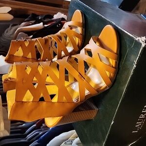 NY&C Women’s Strapped Heels Size 6 Zippered Side Block Heel